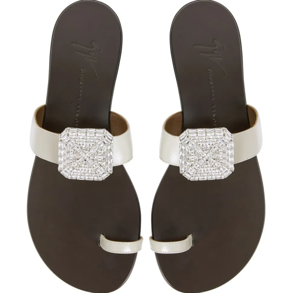 BLAHIR FLAT