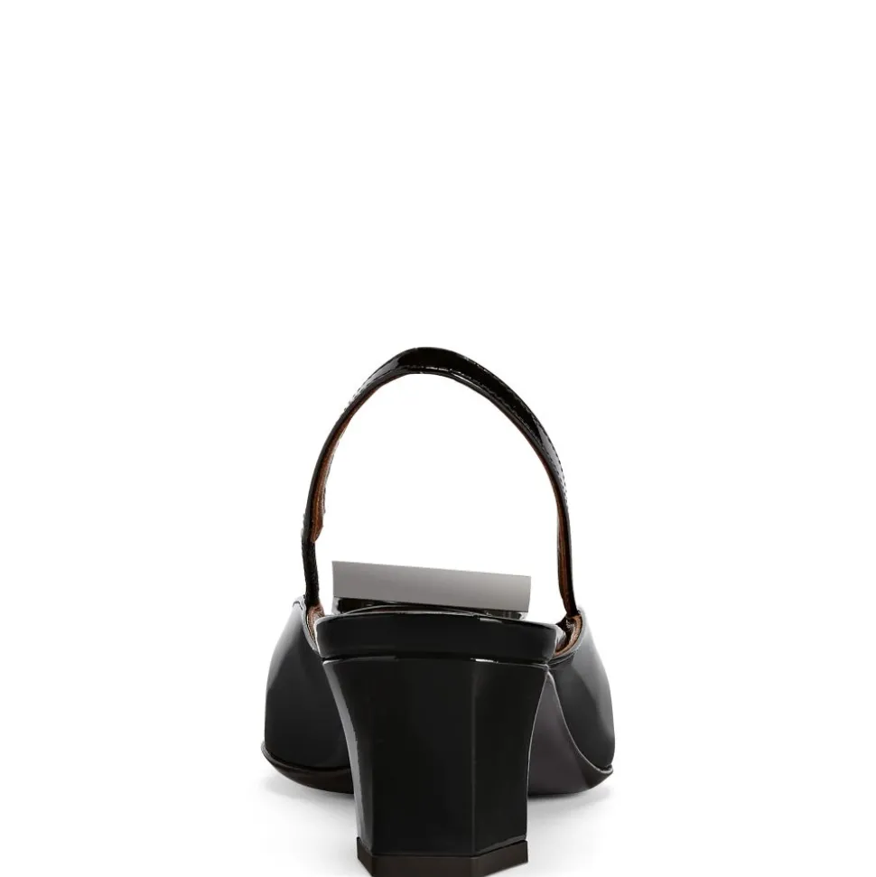 BRENDHA BUCKLE